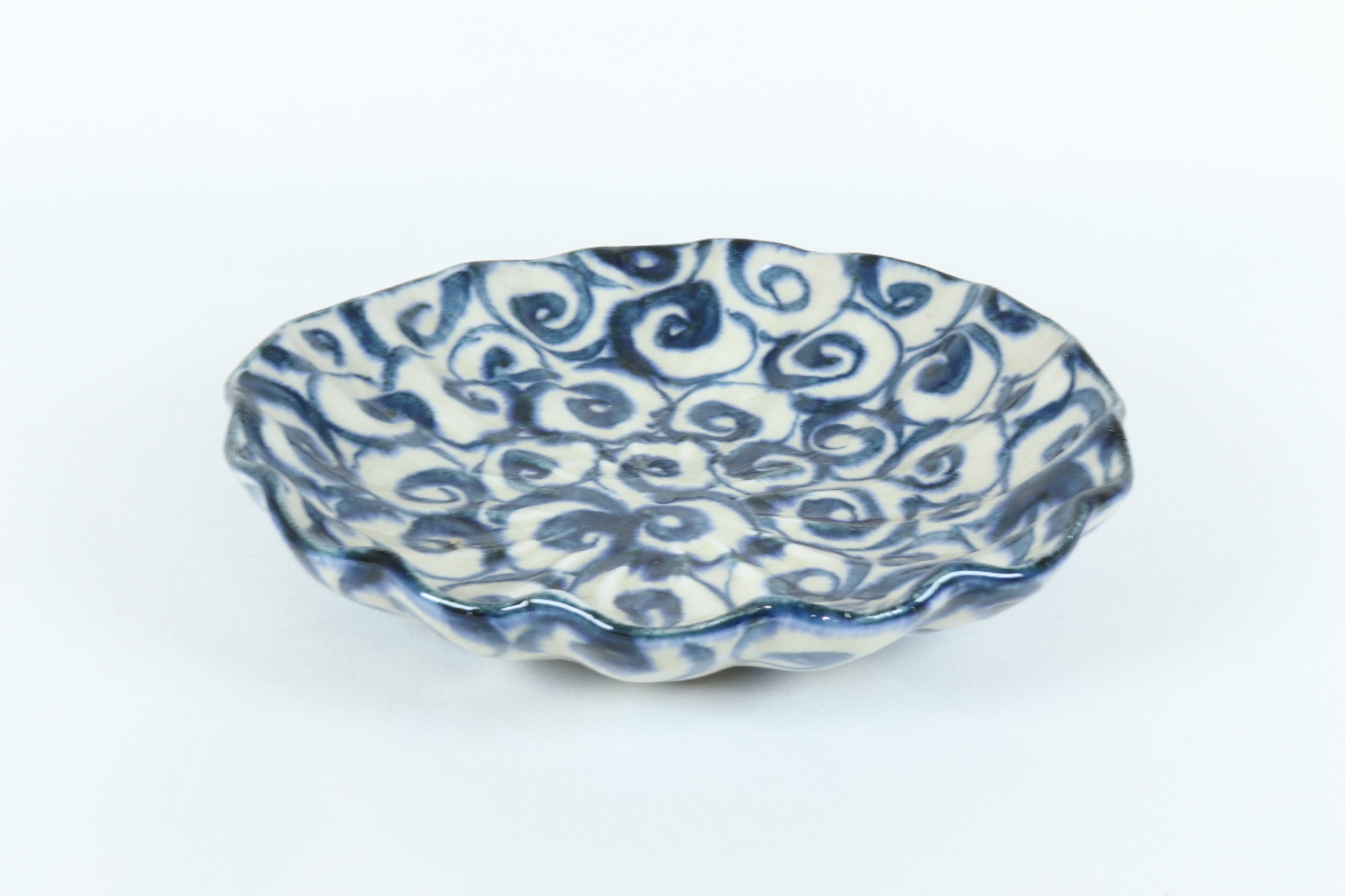 安南 菊型取皿 大 渦