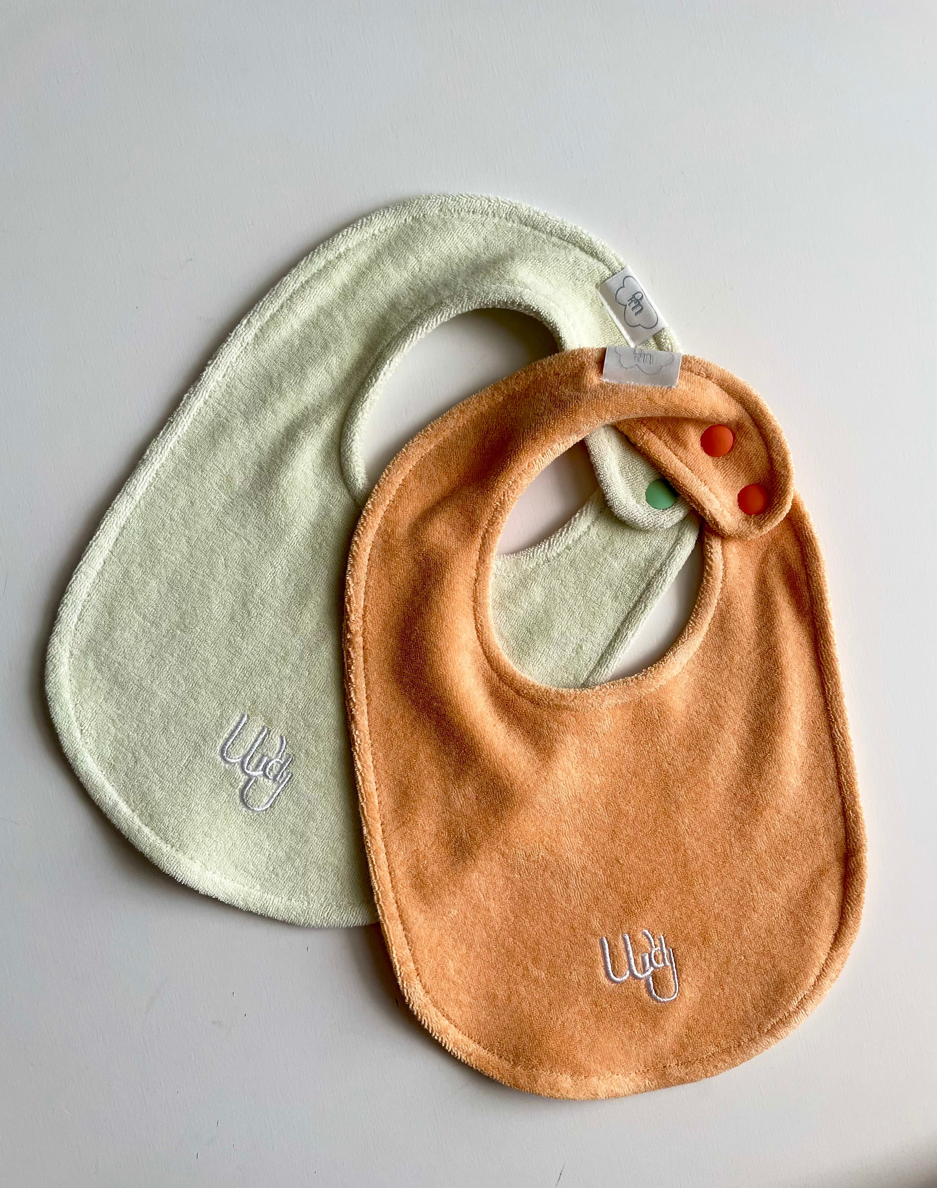 即納【2枚セット】Would.U 「cloud terry bibs」(coralorange+cloudmint)