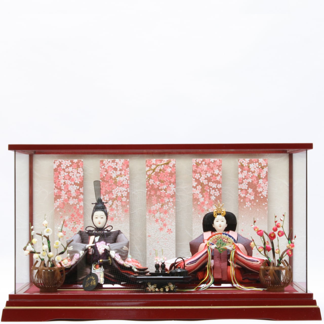 雛人形|コンパクト|おしゃれ|モダン|インテリア|プレミアム|こだわり|ひな人形|おすすめ|ケース|作家|伝統工芸士《商品名》衣裳着ガラスケース飾り(固定式)京十二番親王 丹後ちりめん 悠華 LED 朱塗〔商品コード〕32212-0141(30400-0145)〔品番〕T24-12-141(R5-12)