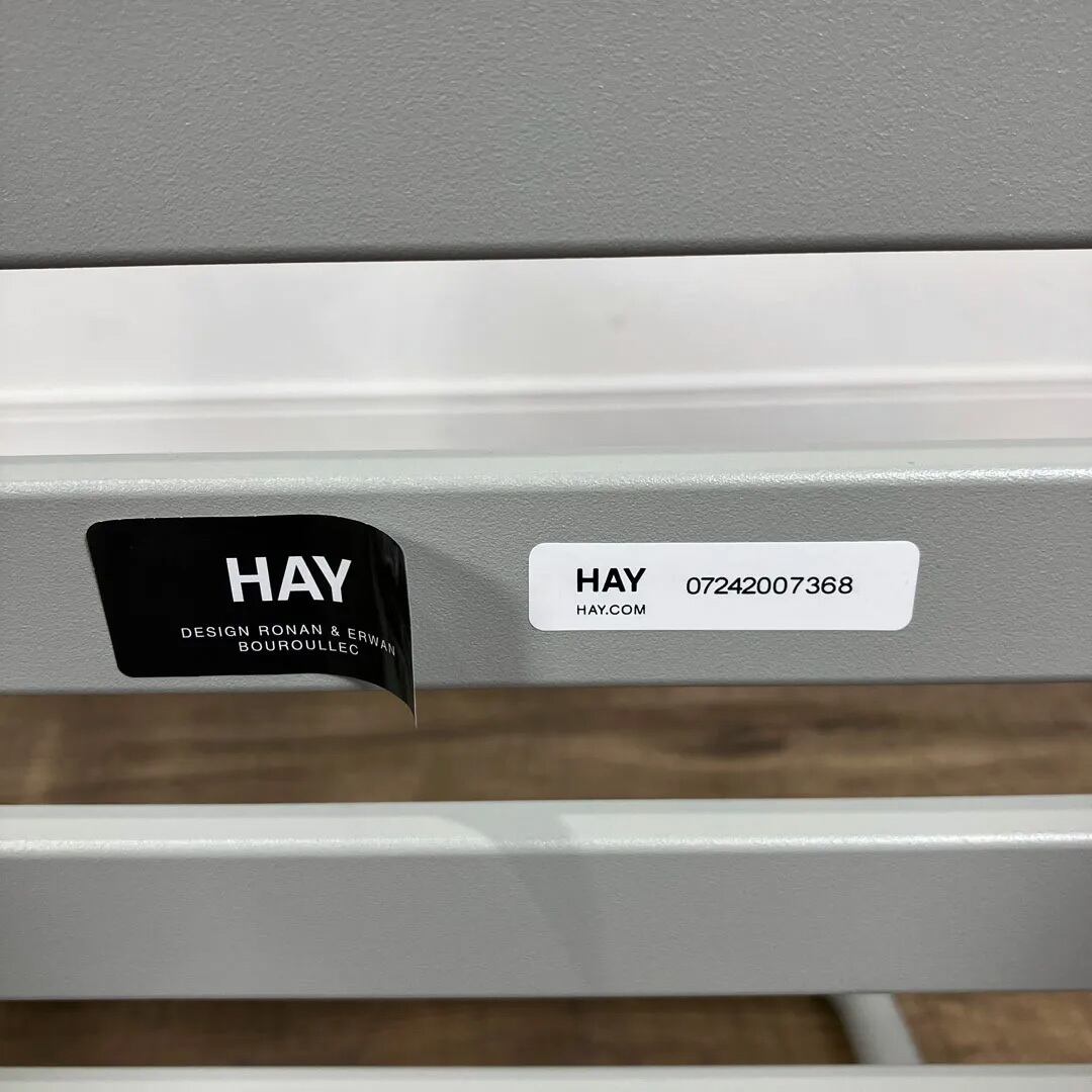 新品未開封】HAY ヘイ ニット コートハンガー ホワイト マット 新品未開封】HAY ヘイ ニット コートハンガー ホワイト マット