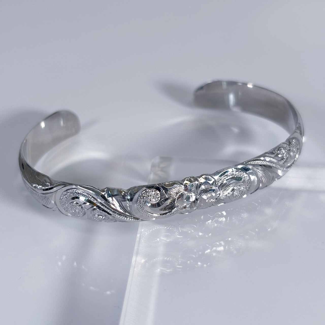 Plumeria Feather Bangle –Silver-