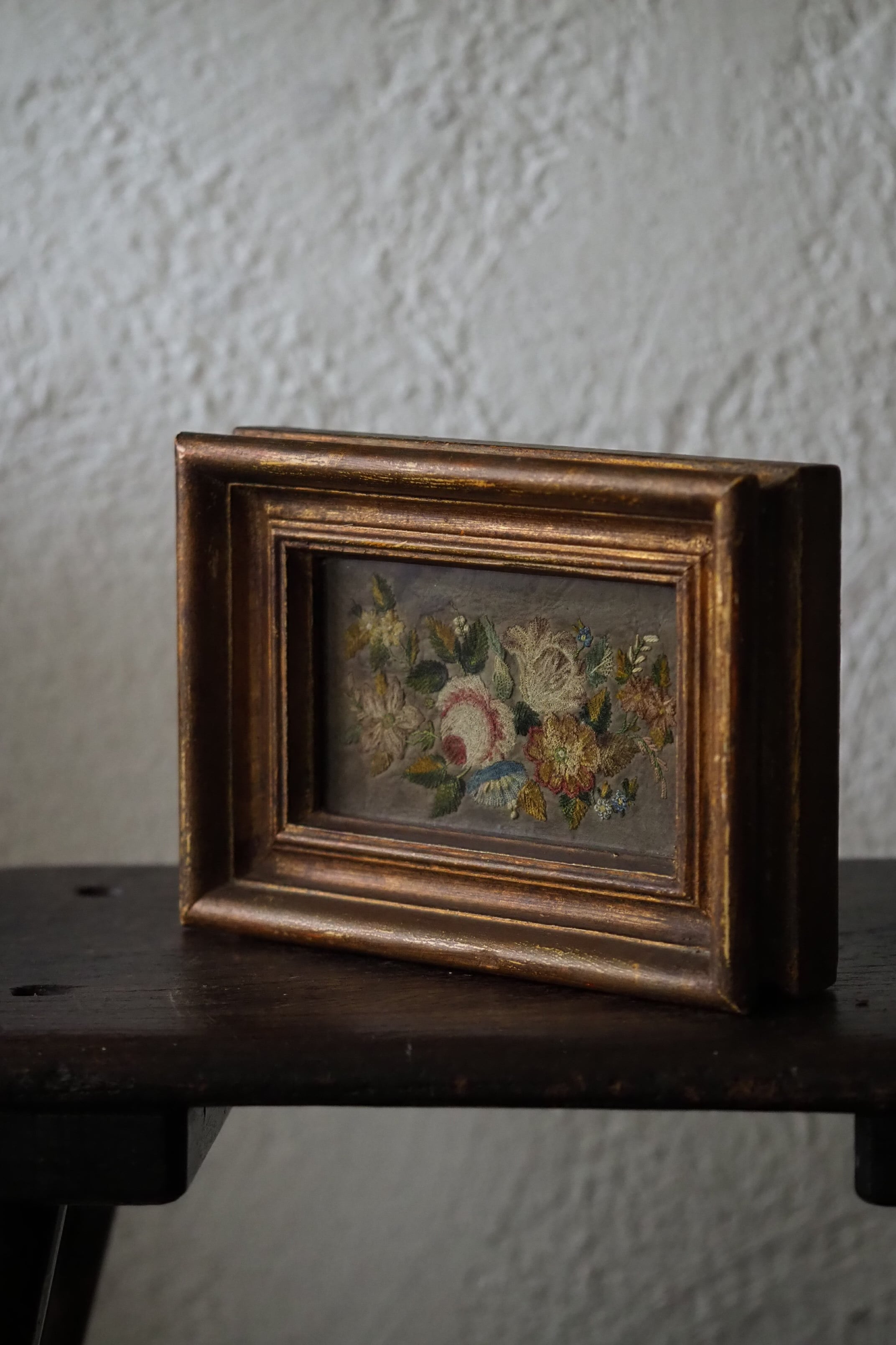 開花する花々 刺繍額縁-antique embroidery rectangle frame