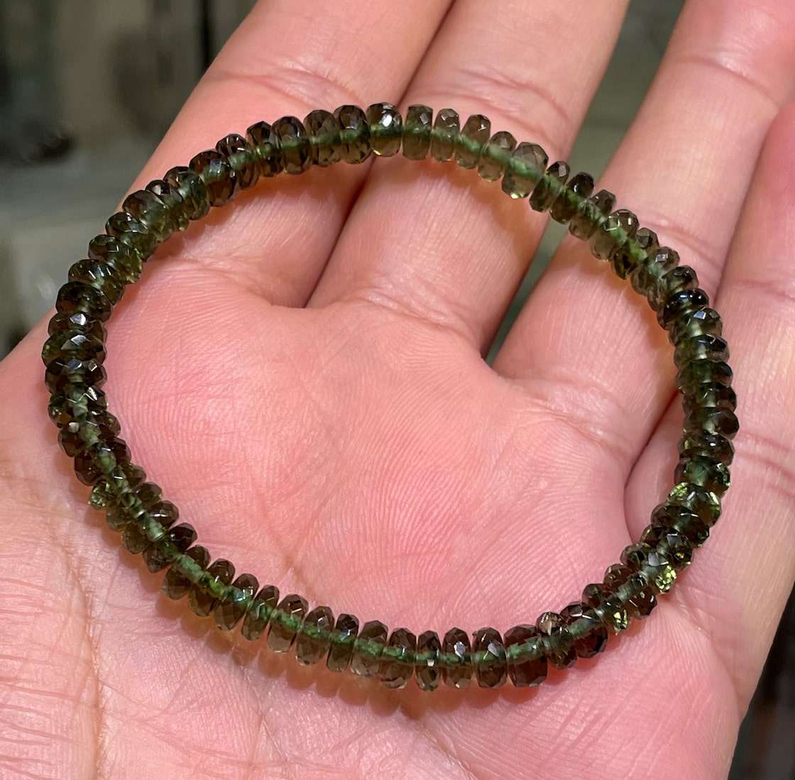 特選！ハイグレード 天然モルダバイトブレスレットタイヤカット6mm 