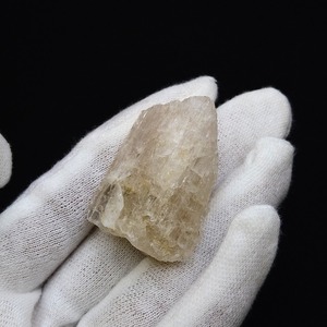 ダンビュライト結晶原石