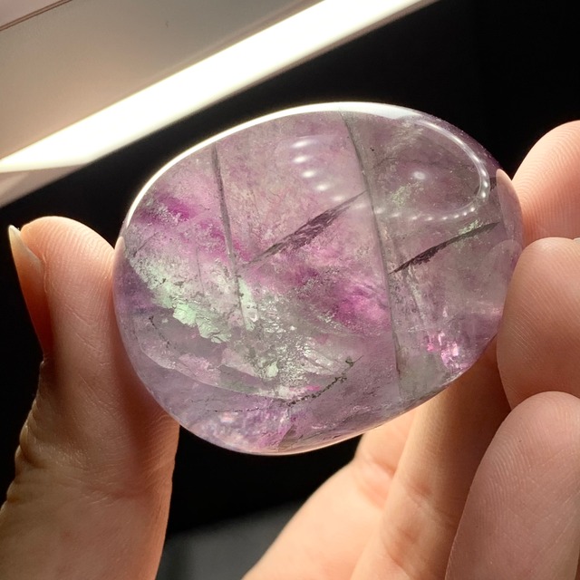 137.虹✩フローライトたまご