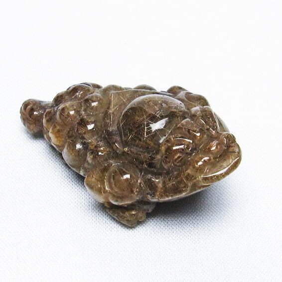 金針ルチル 金蟾 置物 手彫り 彫刻品 キンセン ルチルクォーツ 原石 一点物 144-35