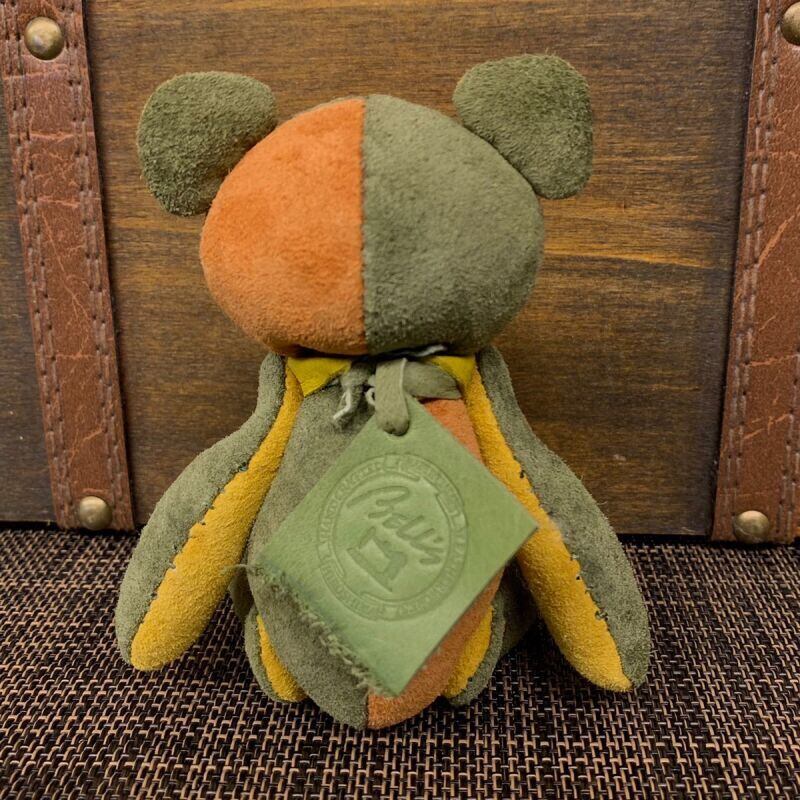 ピッグスウェードのベルベア★マイスターの手作り「ベルズベア」三色カラフル系　写真の1点販売です
