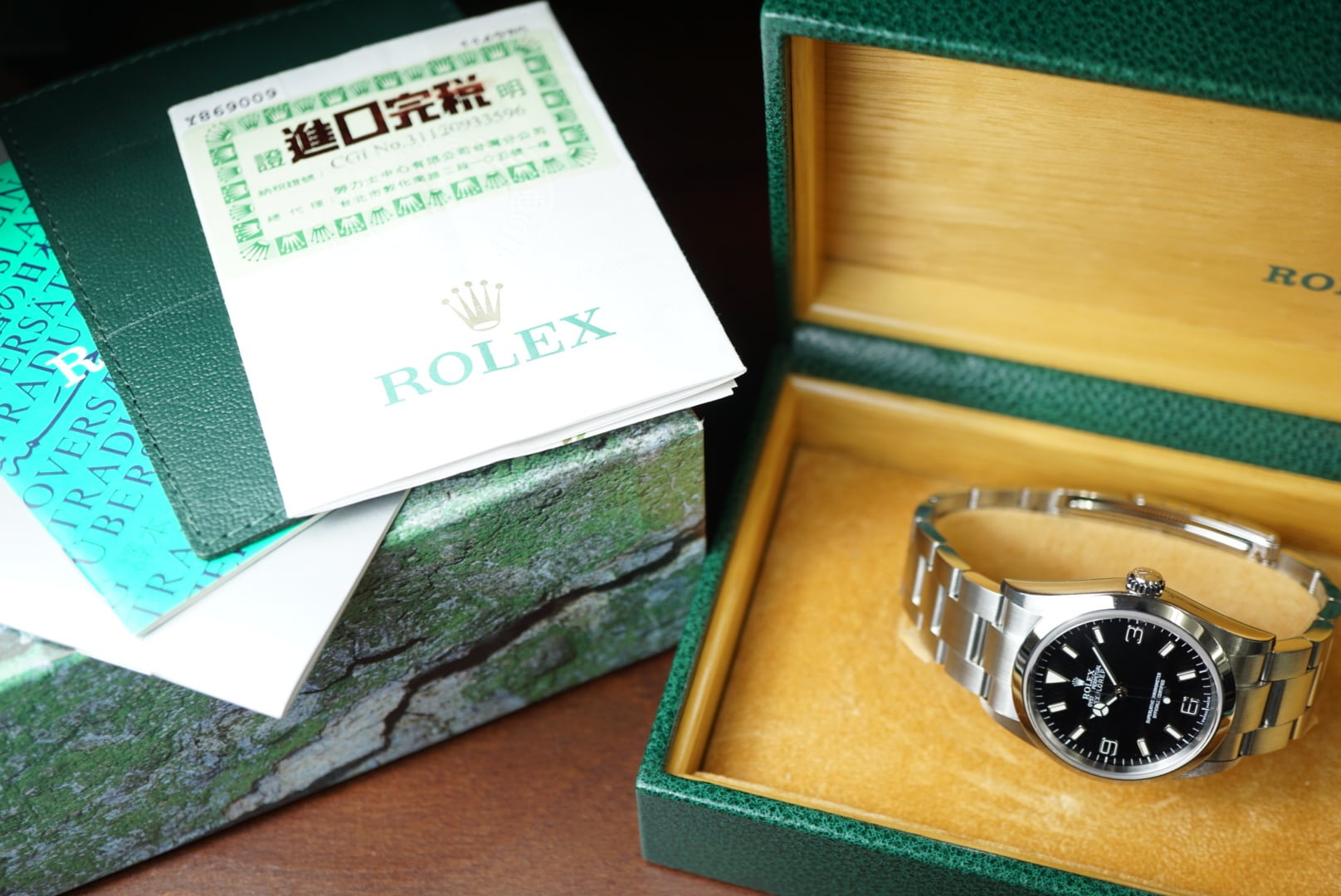 ロレックス ＲＯＬＥＸ エクスプローラー１ 114270 Y番 黒文字盤 箱 ...