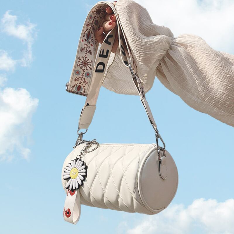 Shangxinレディーススモールバッグ2020新しい波の夏のファッションブロードバンドショルダーメッセンジャーバッグネット赤Lingge枕バッグ Tiancai_Wing_Bag6880668