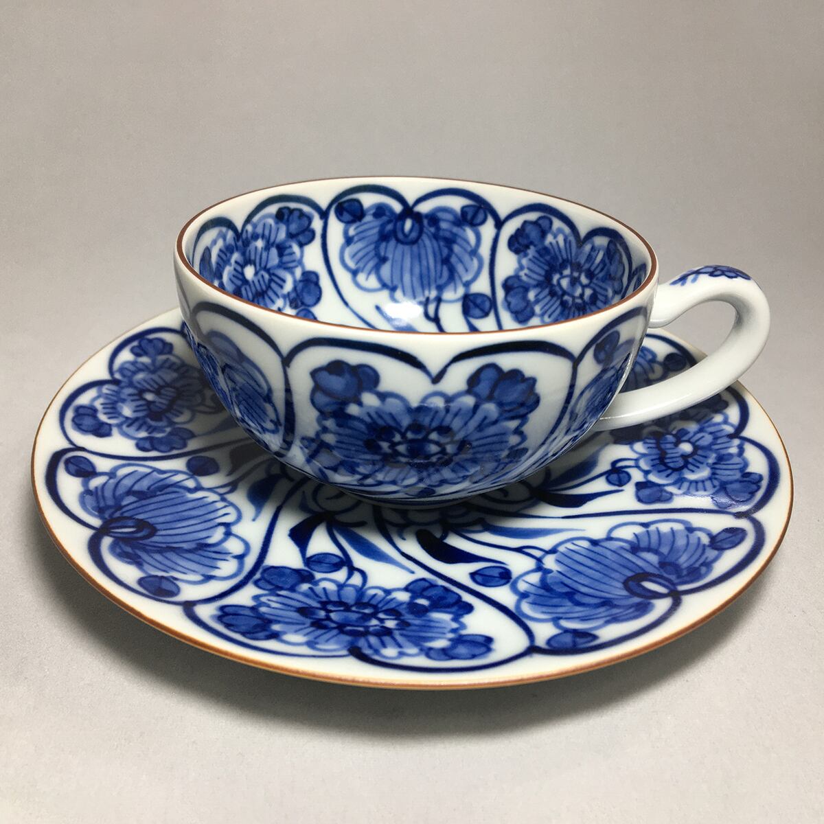 青い竹模様の陶器カップ 捻草花文（ねじそうかもん）ティーカップ | 京の器 竹峰窯 Chikuhougama -