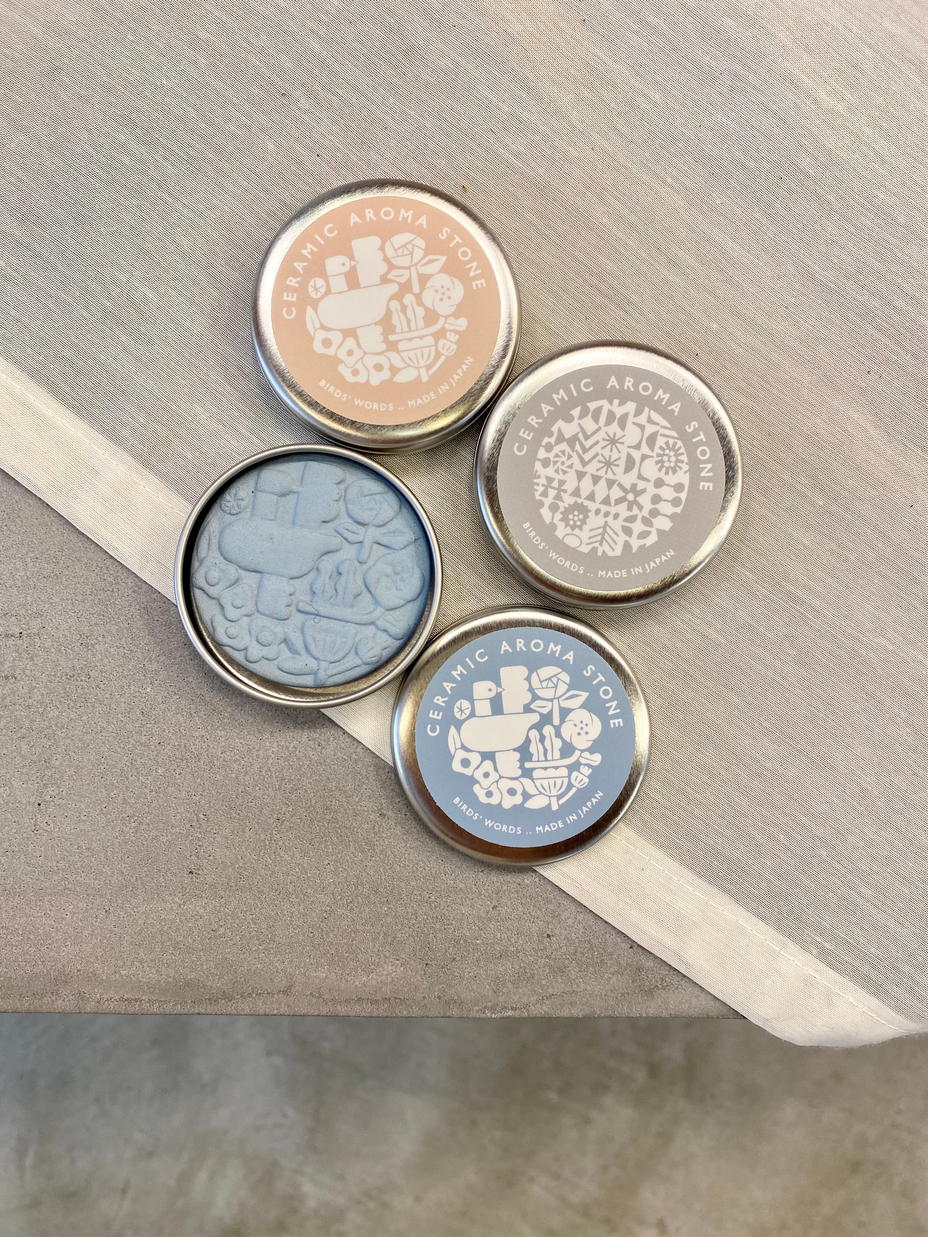 アロマストーン✩.*˚イニシャルバード【オーダーページ】 BIRDS' WORDS｜CERAMIC AROMA STONE | DE'COR