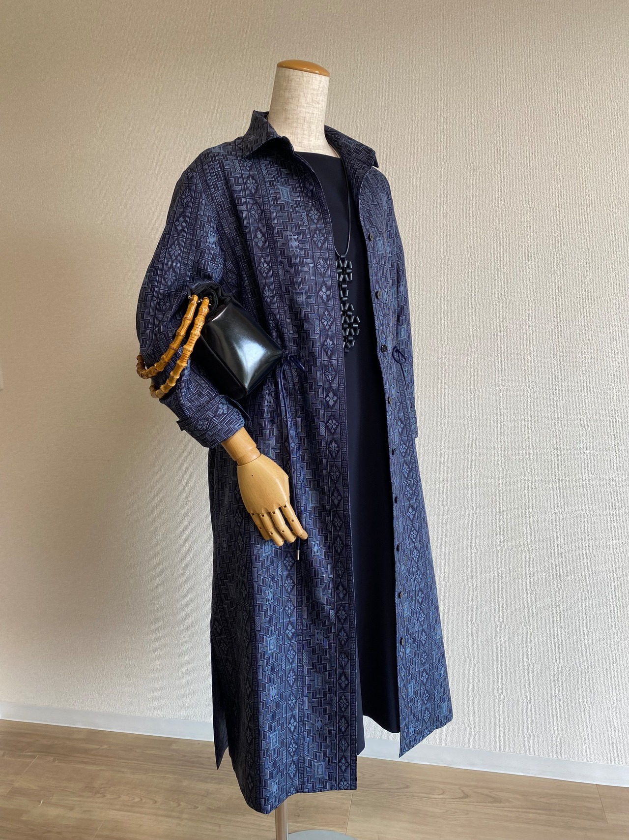 07　幾何柄ドローコード使いシャツドレス　