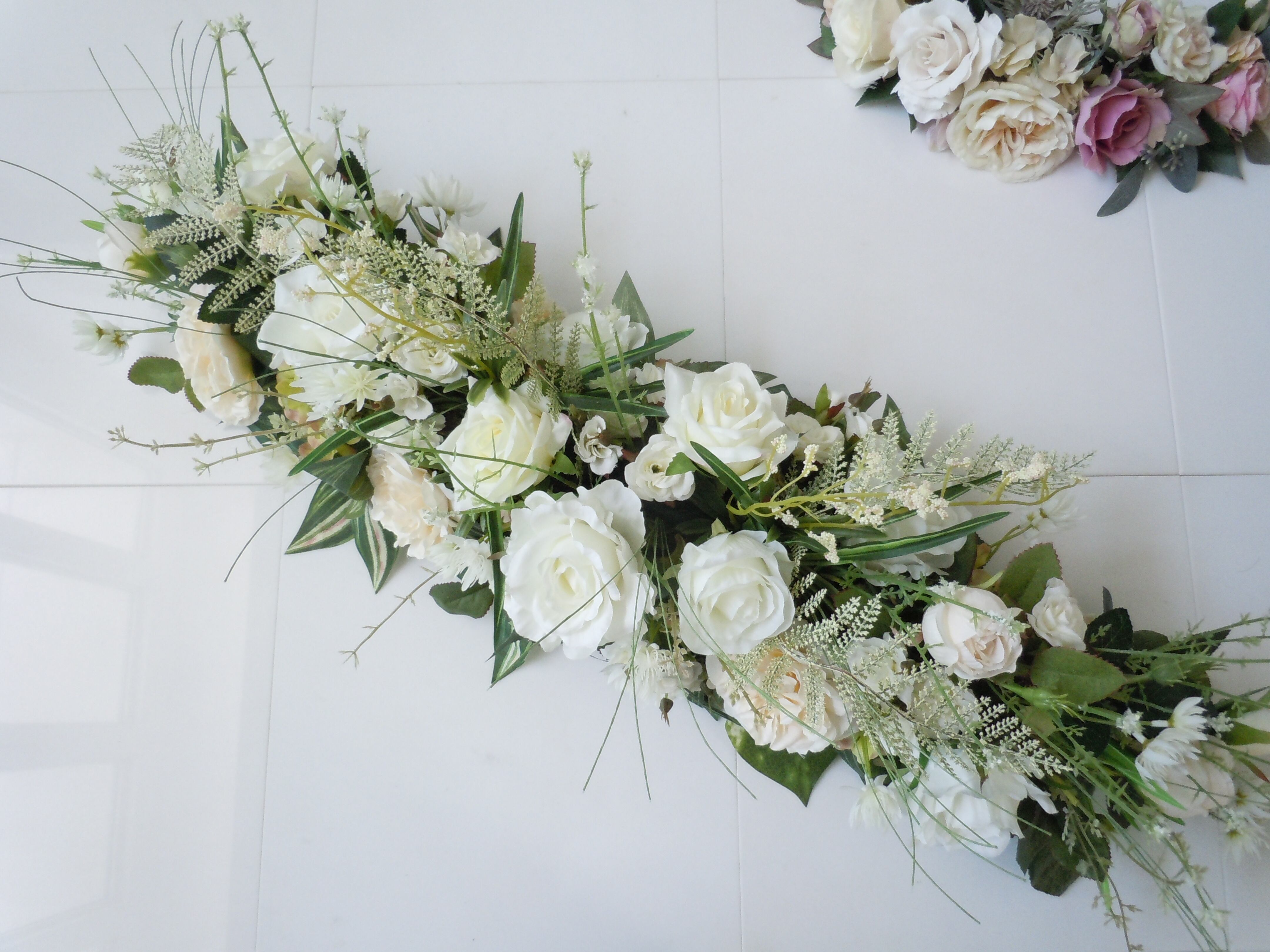 ◇ナチュラル ホワイト＆グリーン 豪華 90cmのテーブル装花