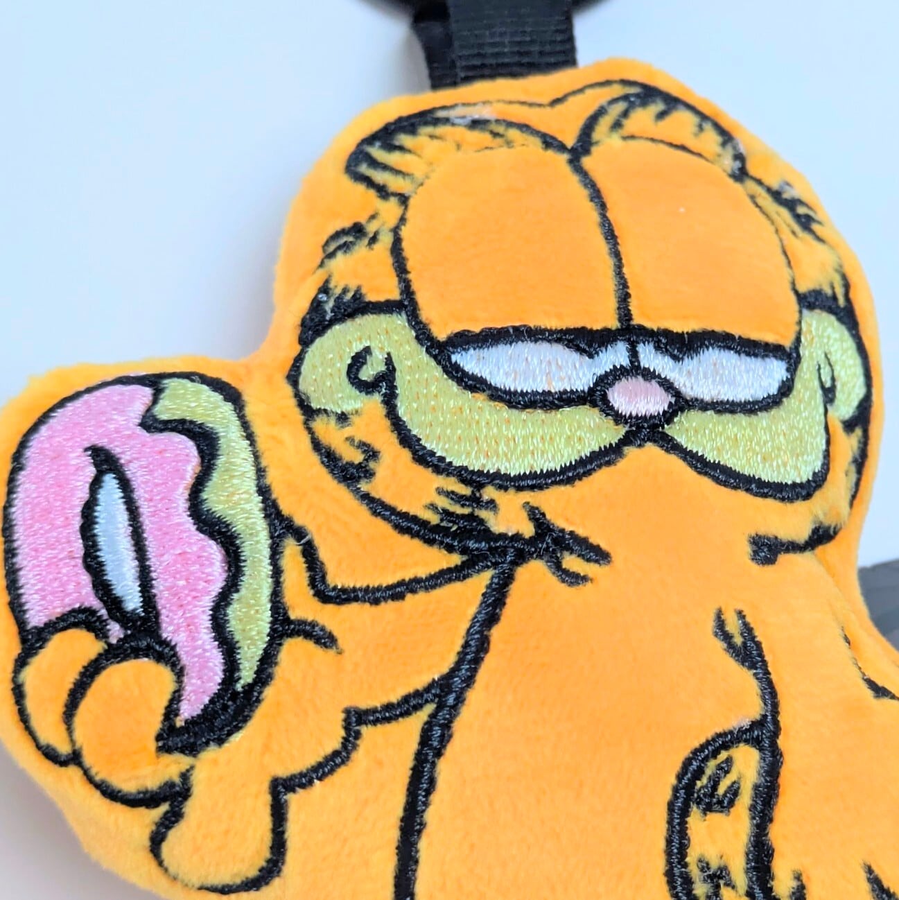 ♧【 Garfield ( ガーフィールド ) 】『 ガーフィールド&DONUTS 』Mini Plush KeyHolder / ミニぬいぐるみ キーホルダー / マスコット 〚アメリカン雑貨 アメトイ〛