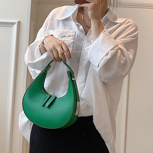 half moon bag　10074