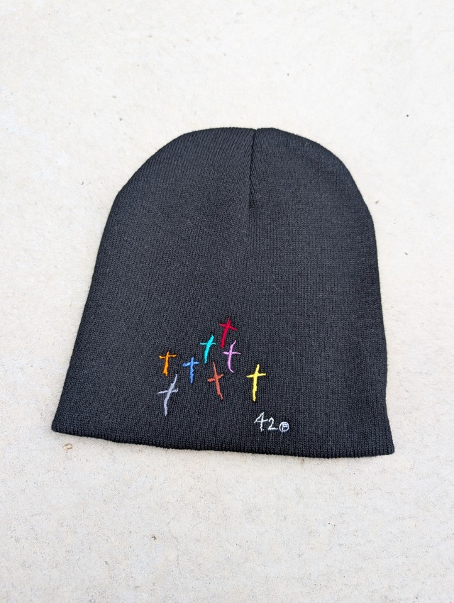 "深緑" CROSS embroidery beanie / BLACK