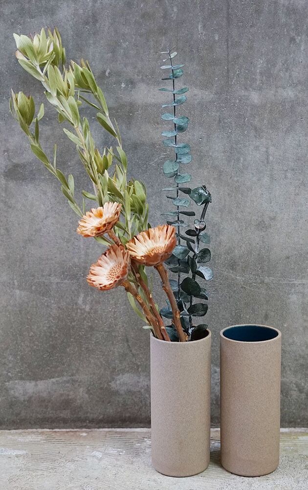 ウシの角から作られたタンブラー、または花瓶 花器＆タンブラー〉CAVE -HASAMIYAKI 波佐見焼- | The Landscapers