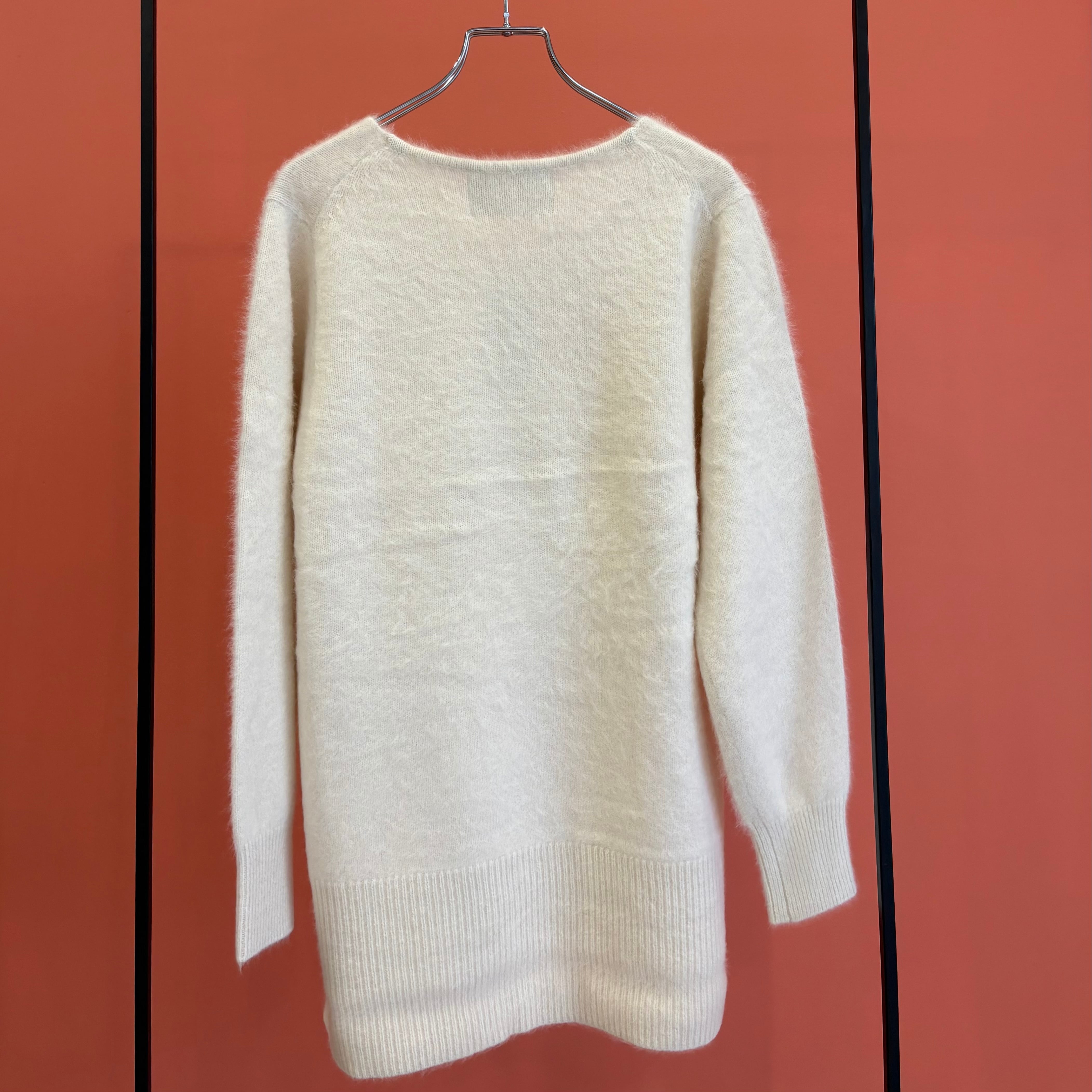 LILLY LYNQUE 】Fox cashmere Vneck relax TOPS | valance 福井