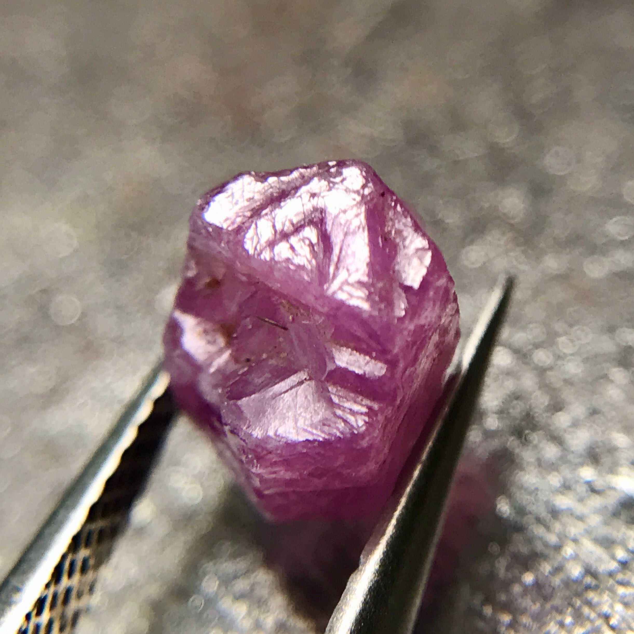 天然 未処理 ルビー 1.95ct 非加熱 天然ルビー 原石 モザンビーク 