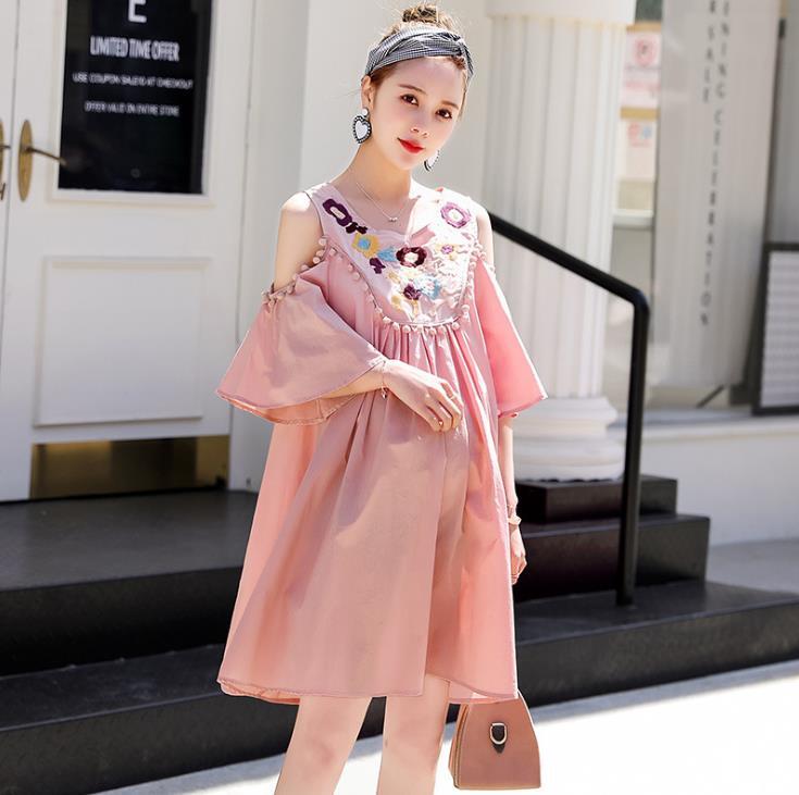 【新作】【送料無料】 妊娠中の女性のドレスM-XXLサマードレスタイドマザーTelストラップレス刺繡マタニティ服 レッド 刺繍 夏物 AL expec373769318206