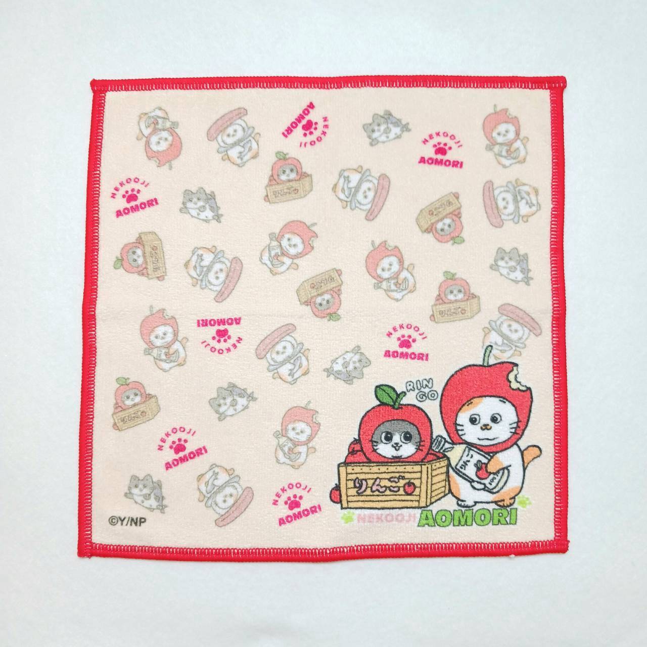 ねこに転生したおじさん青森 ハンカチ | TORCH-Online Shop-
