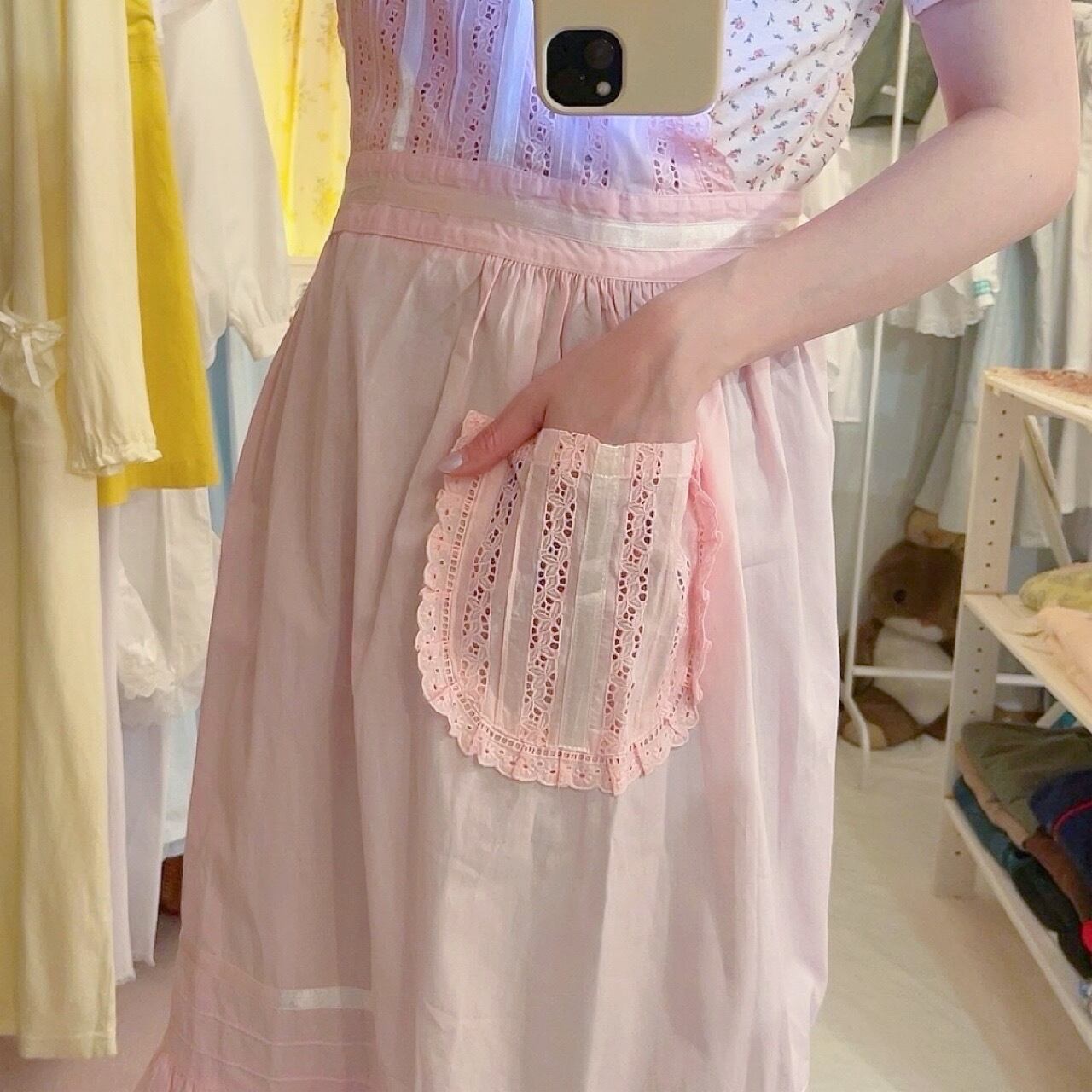 pink ribbon frill apron