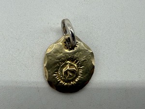 美品　k18in太陽メタル大　現行3.38g