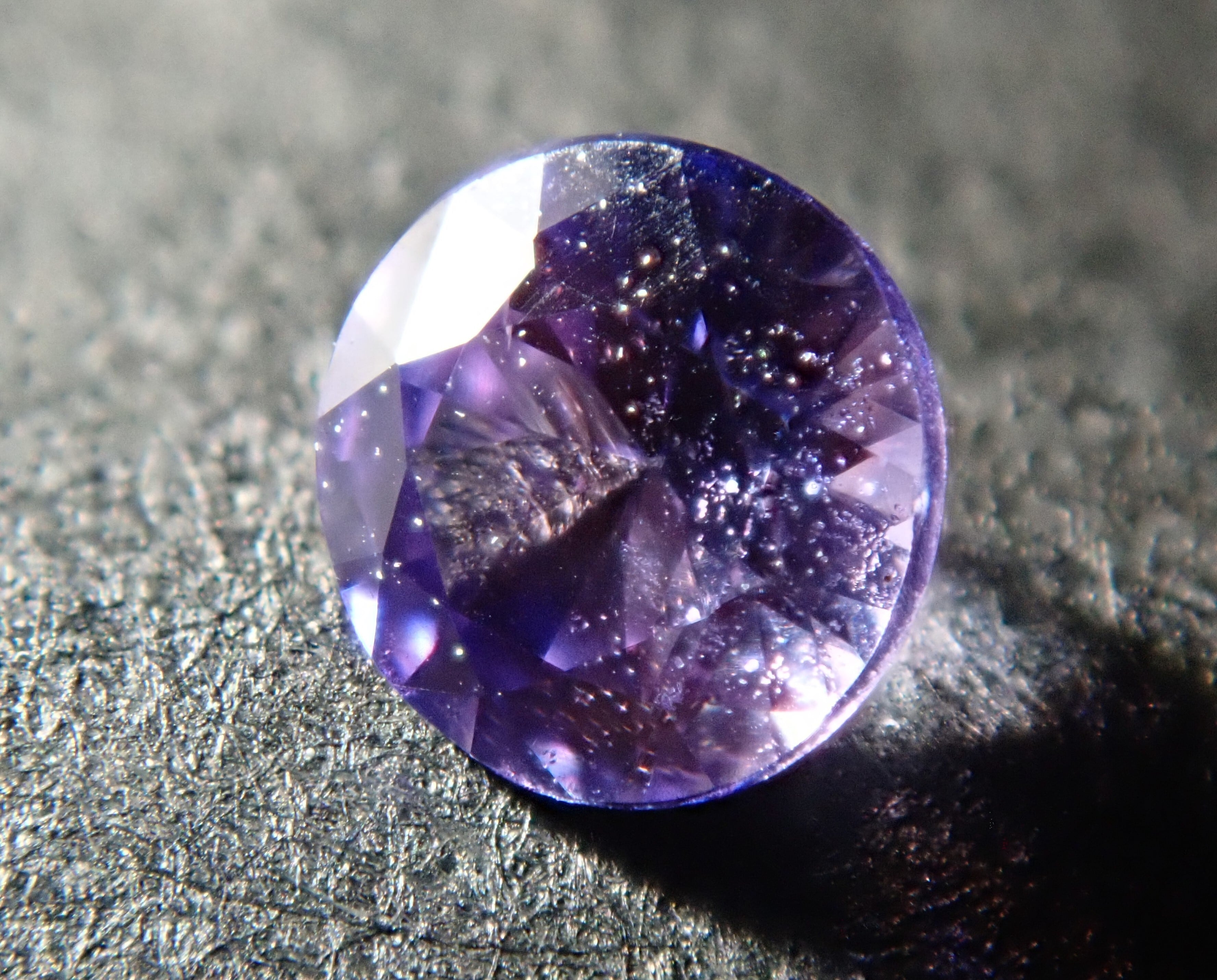 【新商品】ウィンザー産バイカラーサファイア 0.156ct