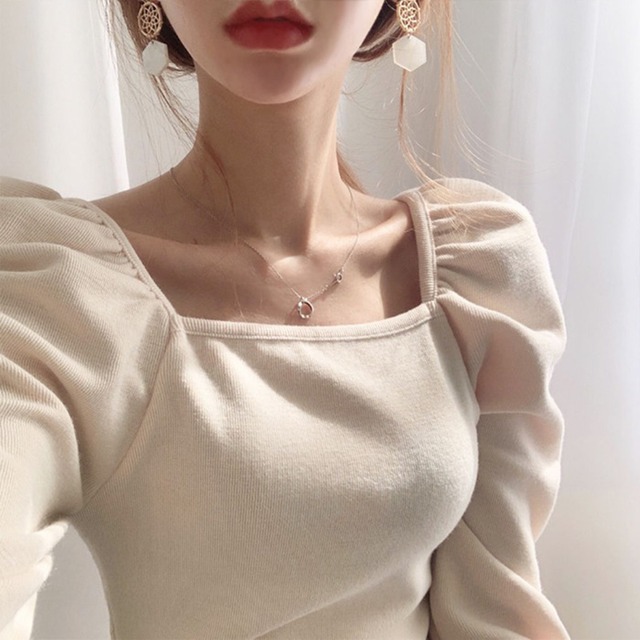トップス セーター レディース ニット ニットセーター 長袖 パフスリーブ 鎖骨 スリム 外国風 スリムフィット Tシャツ かわいい 大人可愛い きれいめ シンプル カジュアル 大人 上品 おしゃれ お洒落 かっこいい レトロ 個性的 クール モード系 セクシー エレガント モダン 主役級 存在感 フォーマル とろみ感 抜け感 オフィス ビジネス OL 通勤 学生 通学 デート お出かけ 着回し 普段使い モテ 韓国 韓国系 オルチャン ファッション コーデ スタイル 楽ちん 春 夏 秋 冬 フリーサイズ