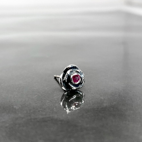 ROSE STUD with RUBY / ローズピアス・ルビー