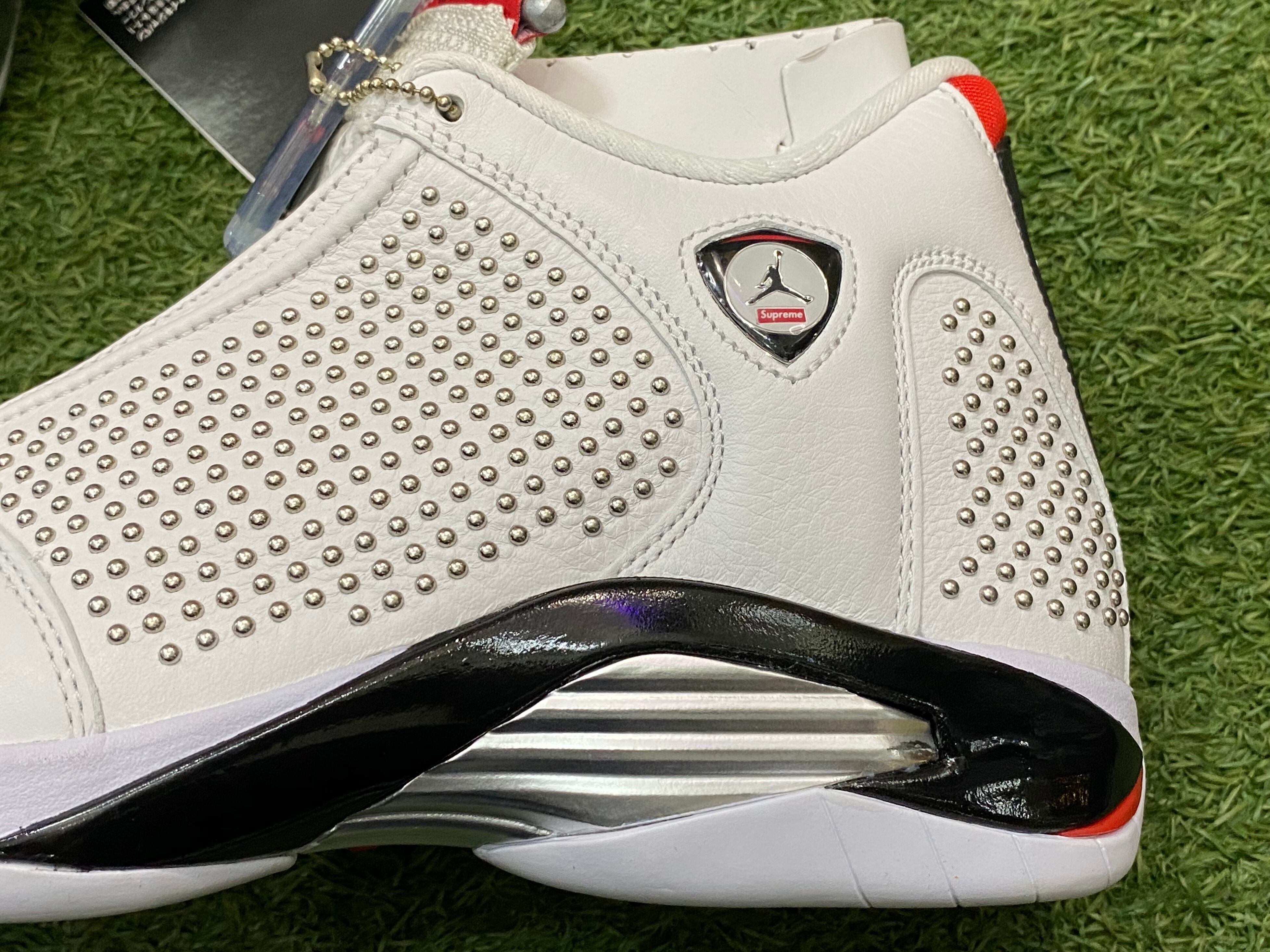 20％OFF Supreme × NIKE AIR JORDAN 14 RETRO S 28cm WHITE BV7630-106  