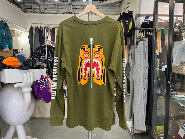 A BATHING APE CAMO TIGER LS TEE OLIVE LARGE 35088