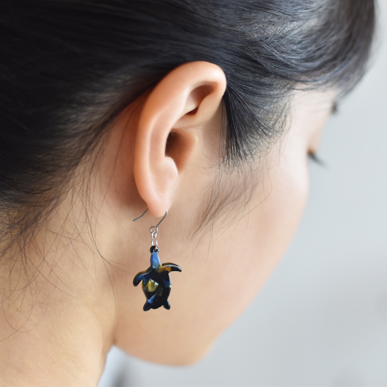 かめピアス・イヤリング★【メガネ産地福井~メガネ素材で作ったアクセサリー】