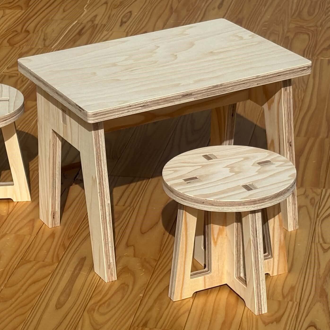 KIDS´ TABLE SET ＜木製キッズテーブルセット＞ | 株式会社 小友木材店