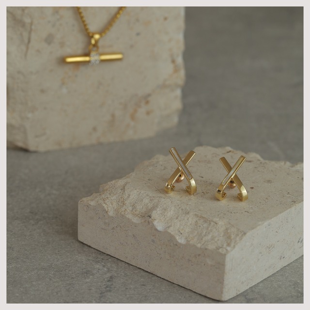 Pierce -Gold-