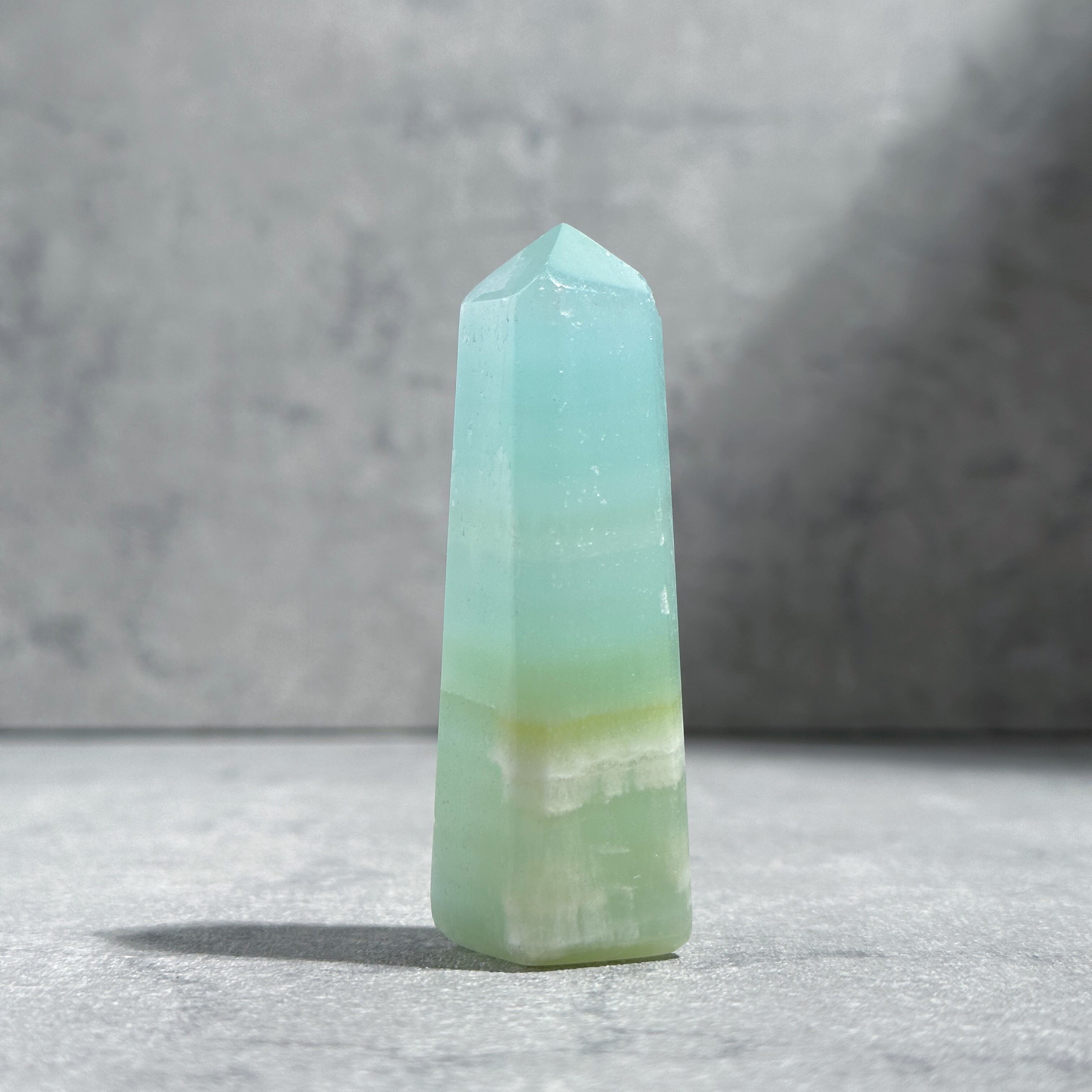 ピスタチオカルサイト タワー81◇Pistachio Calcite◇天然石・鉱物