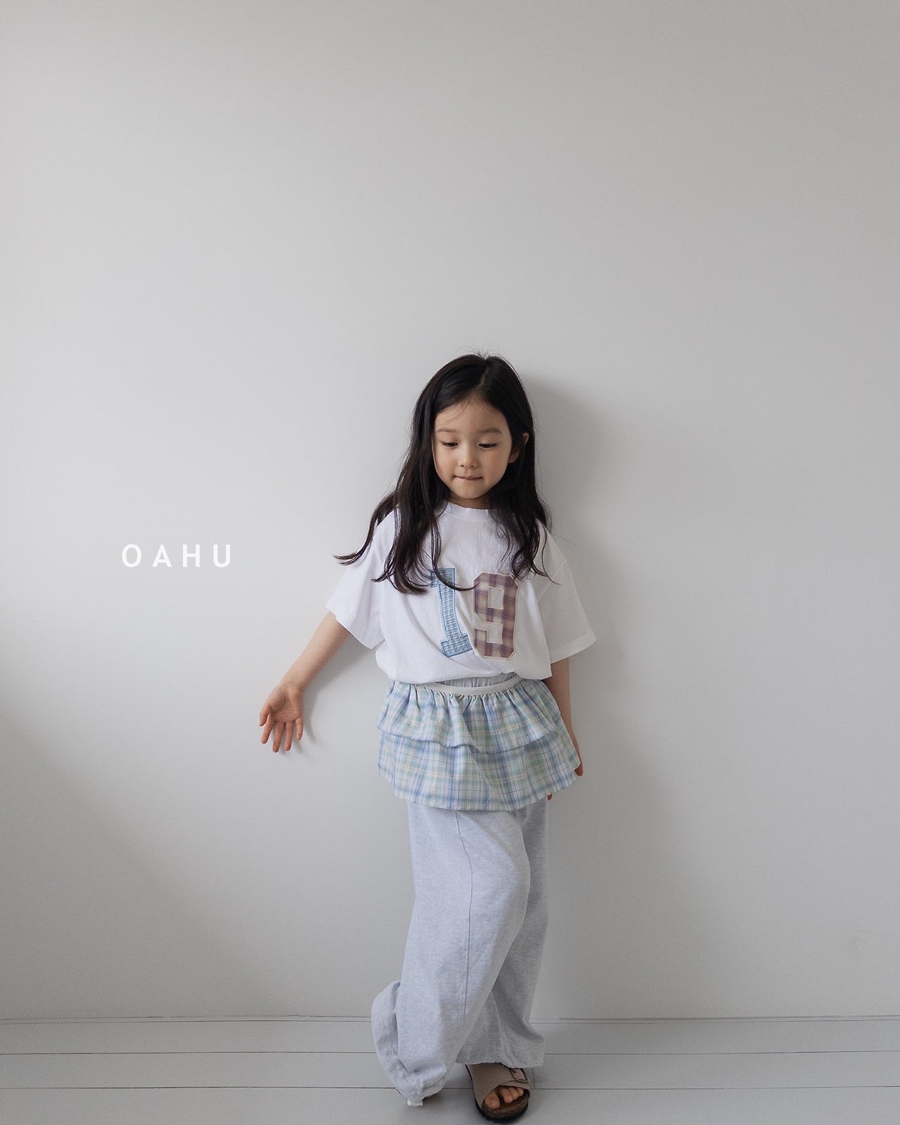 [OAHU] Checkered patch tee (JS/JM/JL/JXL) / [오아후] 체크패치티 (JS/JM/JL/JXL)
