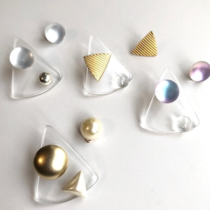 Clear triangle Lucite earrings L-060