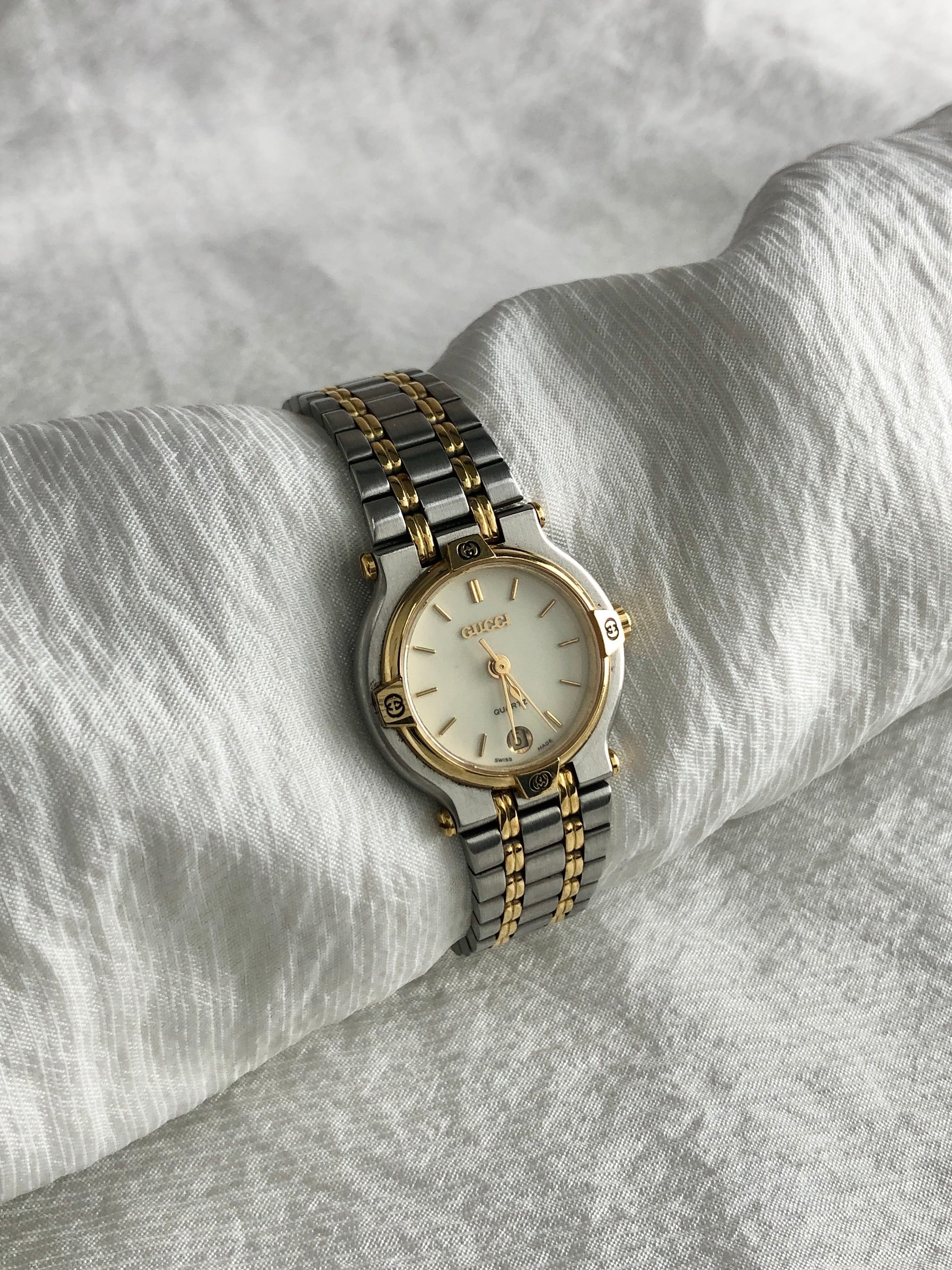 GUCCI グッチ 腕時計 ゴールド シルバー ステンレススチール クウォーツ 9000L vintage ヴィンテージ オールド p5fncs