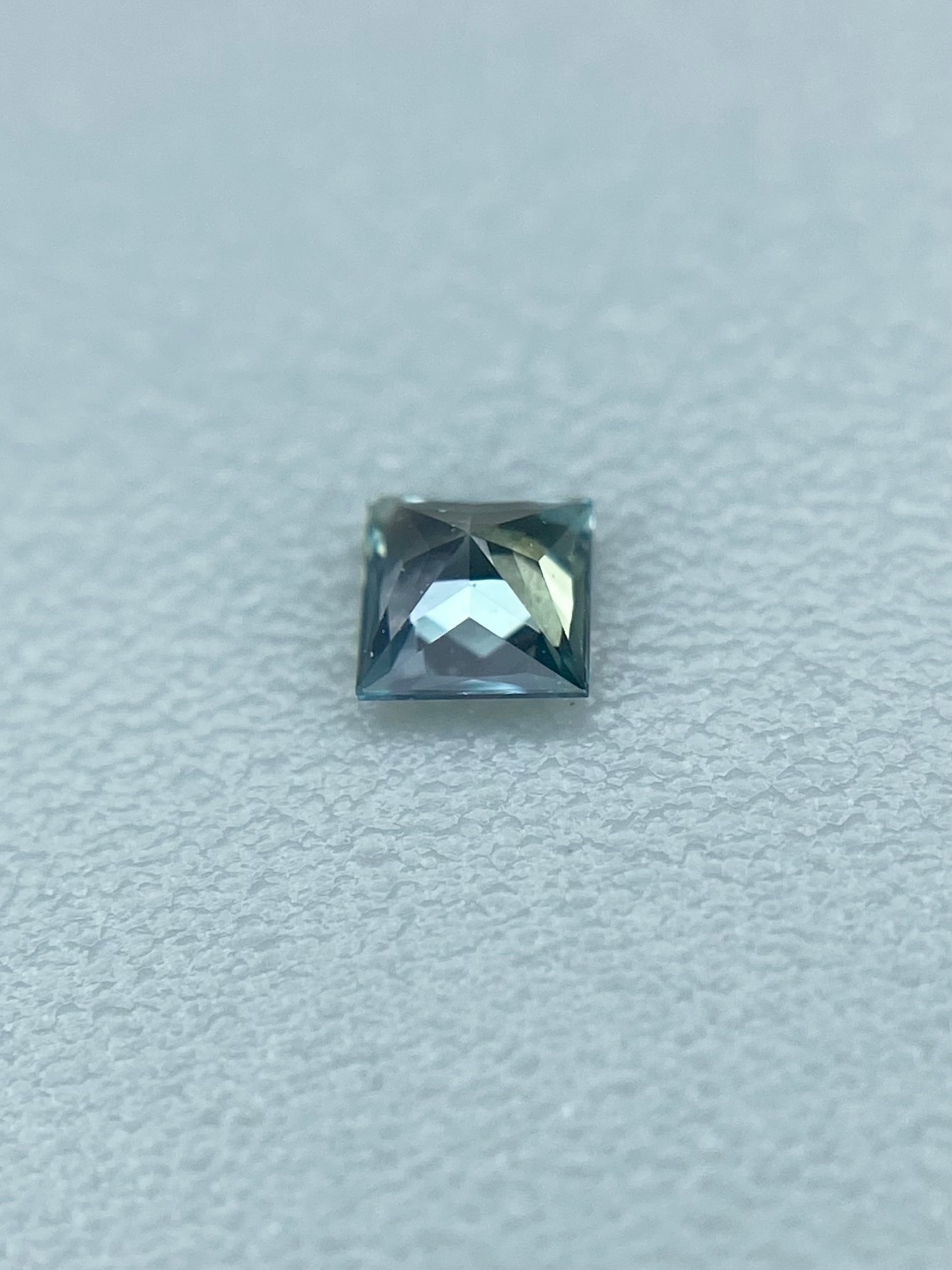 アレキサンドライト　0.259 アレキサンドライト 0.073ct ルース | シークレットベースジュエリー