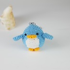 ペンギンブルー　編みぐるみストラップ