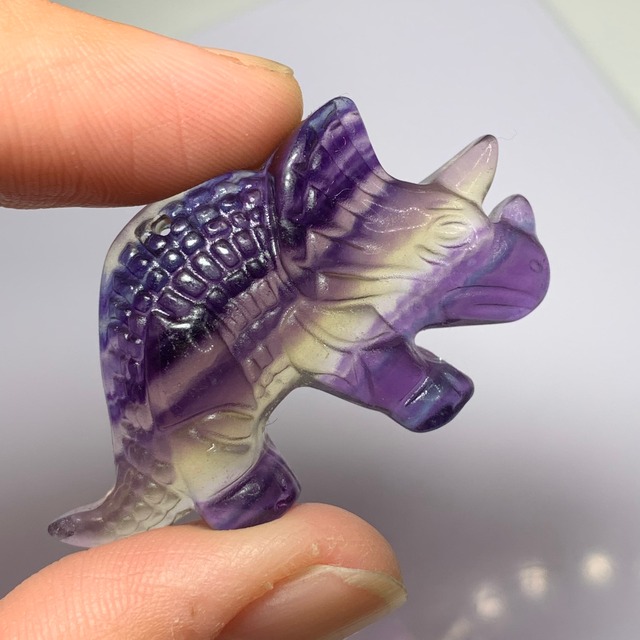 4.恐竜・トリケラトプス☆フローライトペンダントトップ