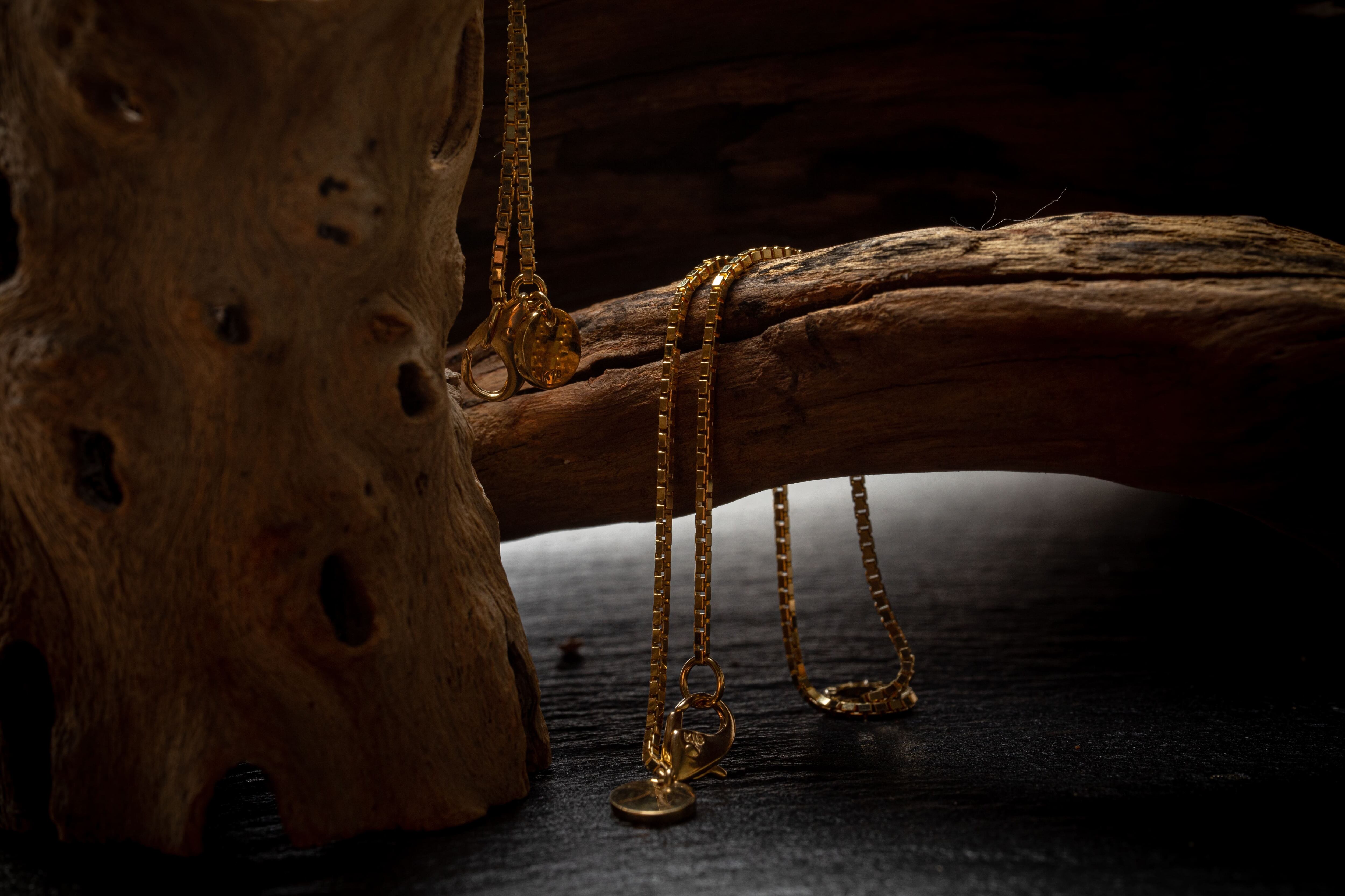 美品】18 軽 k金パンク風桃心おしゃれブレスk253 