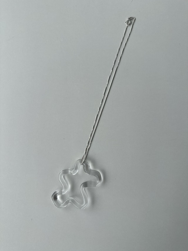 une une necklace