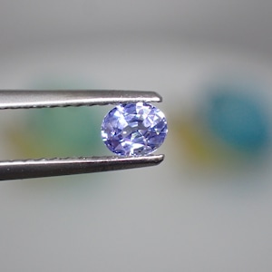 透明度◎タンザナイトのような美しいブルーサファイア 0.346ct