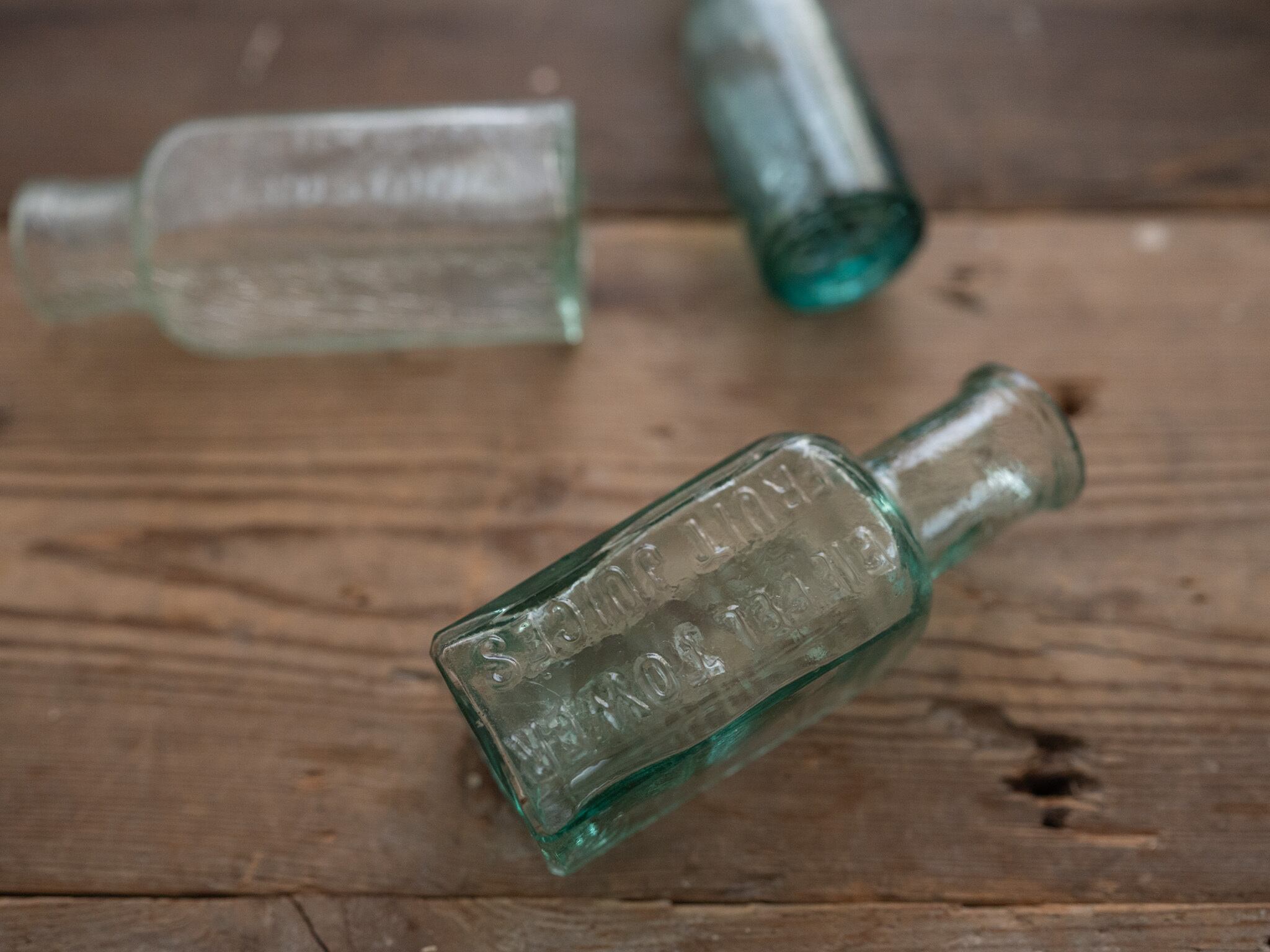 古くて小さなガラス瓶（B） イギリスアンティーク