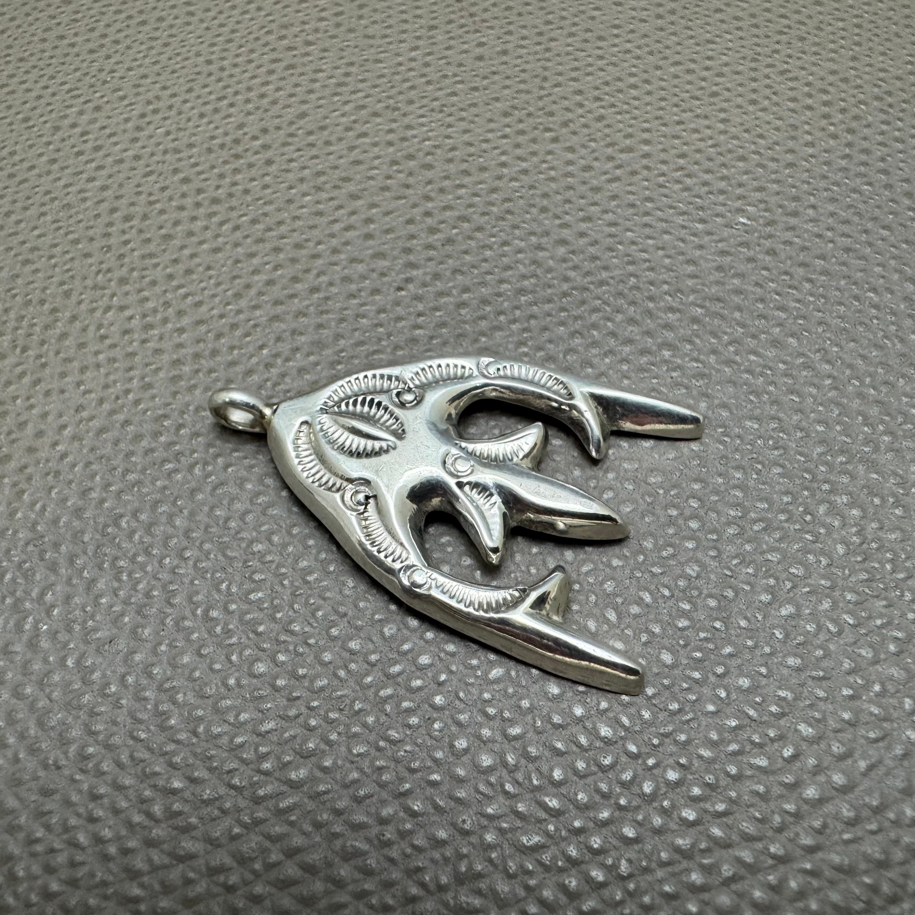 NAVAJO族 F.L Begay作 ナジャトップ（チェーン別売り）シルバー ホピ
