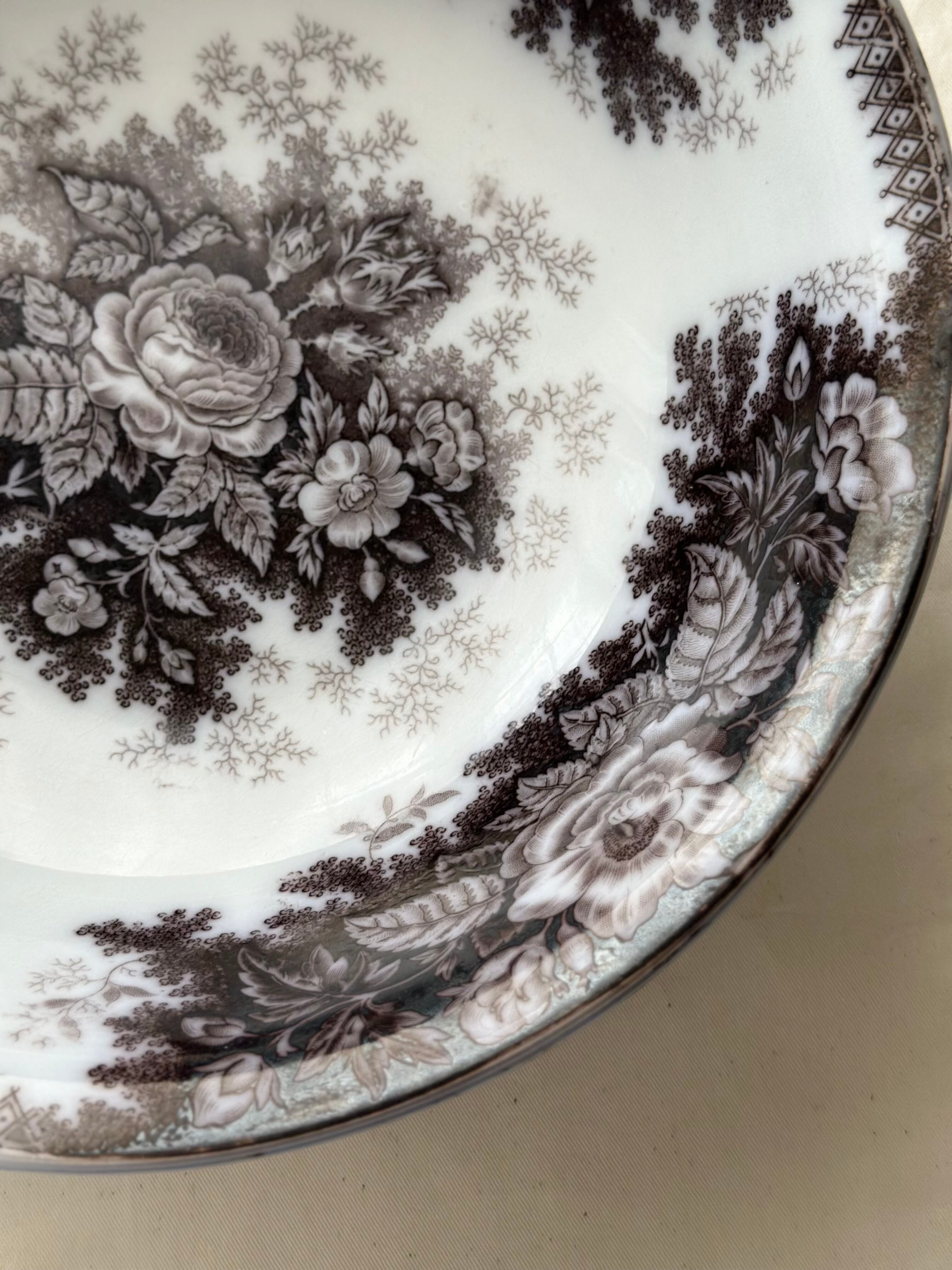 サルグミンヌ　ジャルディニエール　JARDINIERE 黒 ブラウン　皿　蚤の市 Sarreguemines サルグミンヌ / “JARDINIERE” 大きなベイスン ボウル