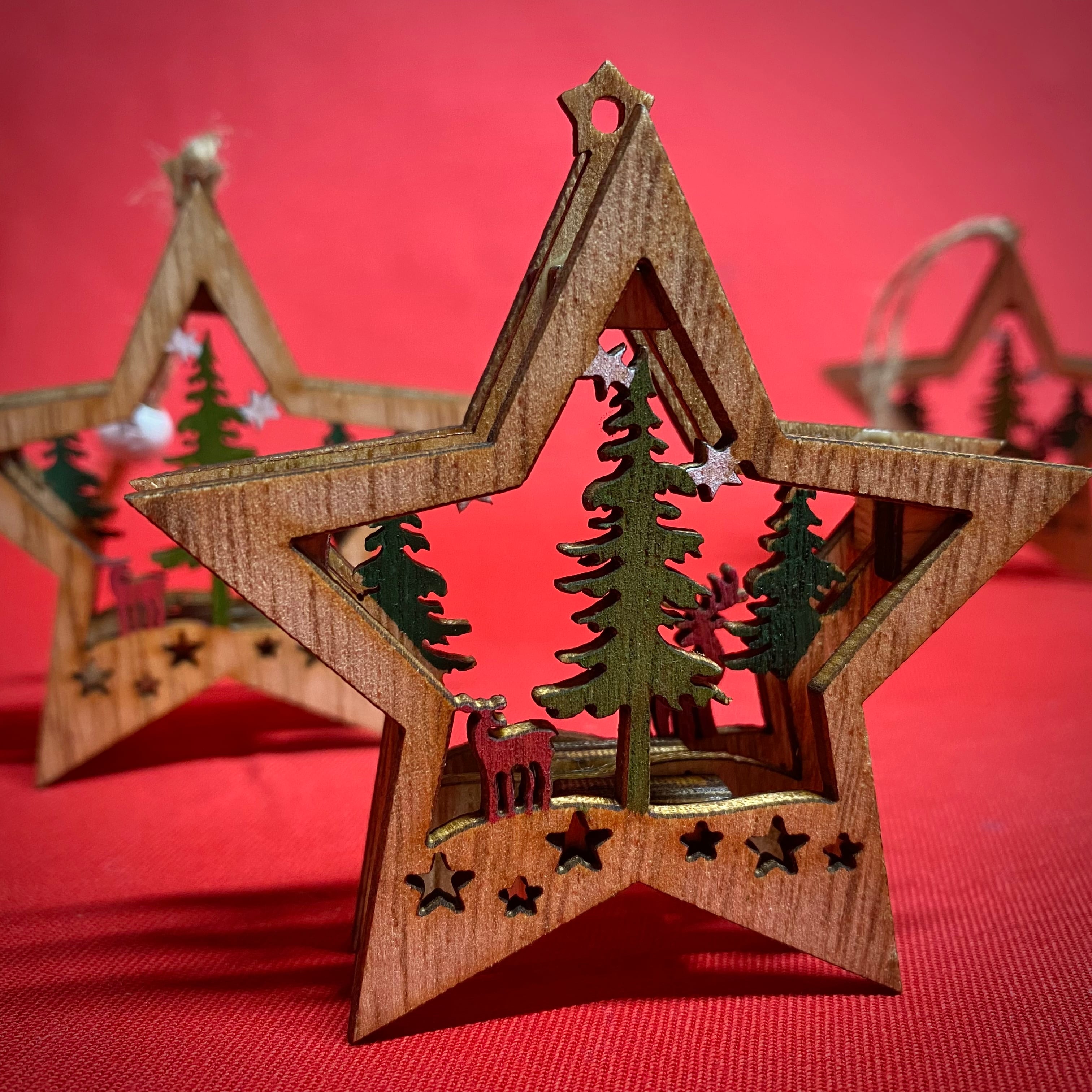 3D三層【ドイツ】オーナメントXmasシーン 星形 自立ぶら下げ2way クリスマスオーナメント 木工 木製 サンタの家わあす