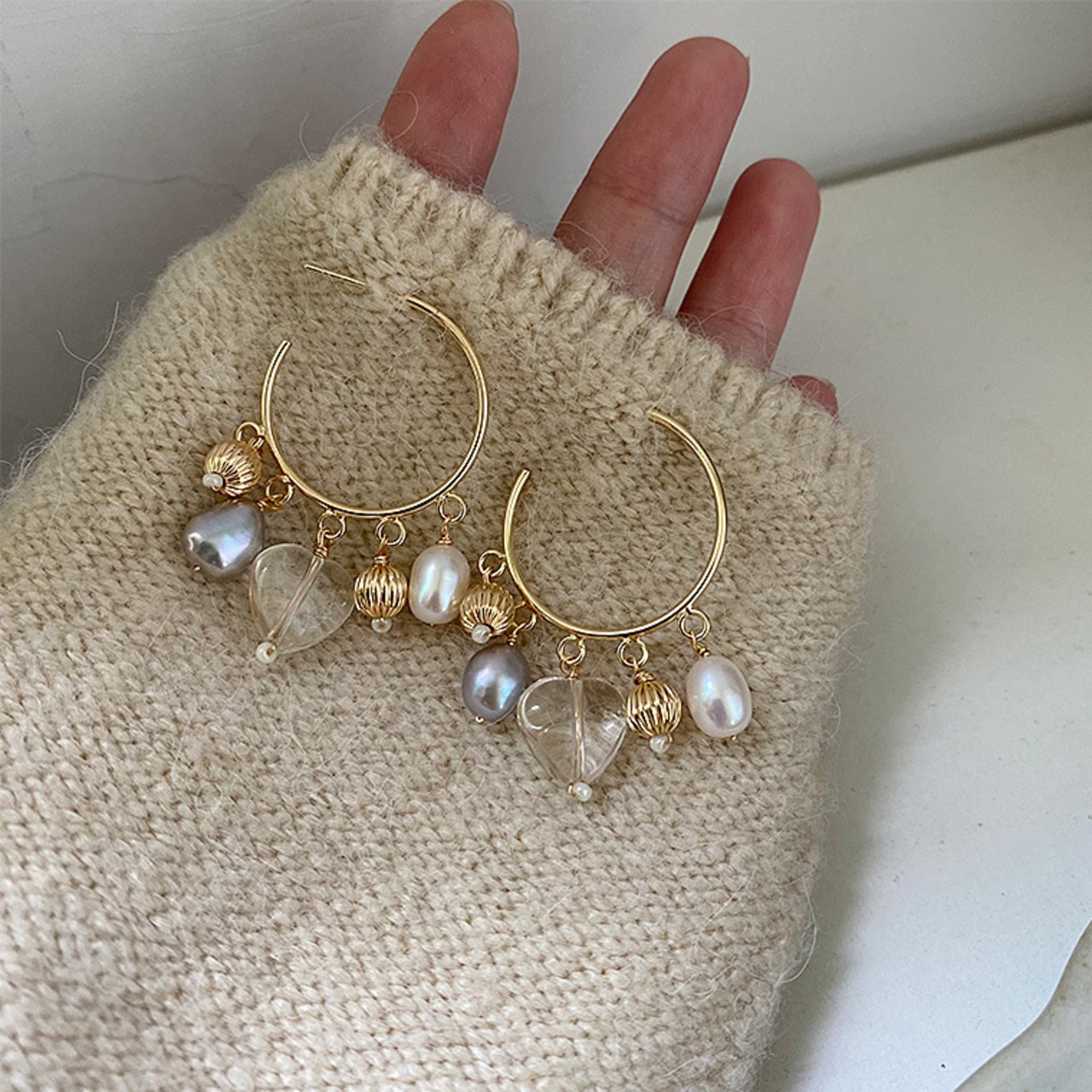 ビーズ飾りフープピアス W10392